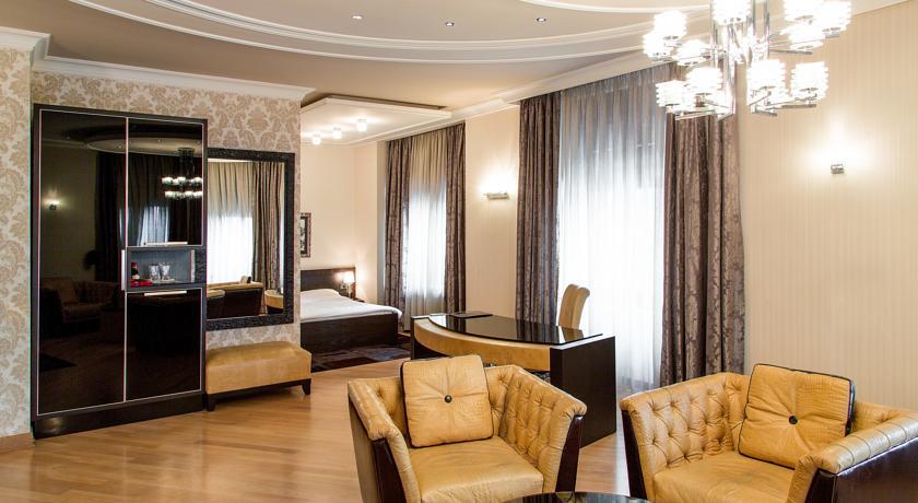 Hotel Evropa Белград Экстерьер фото