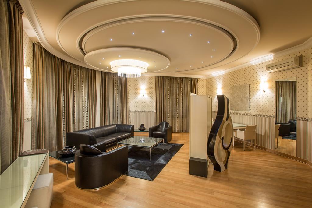 Hotel Evropa Белград Экстерьер фото